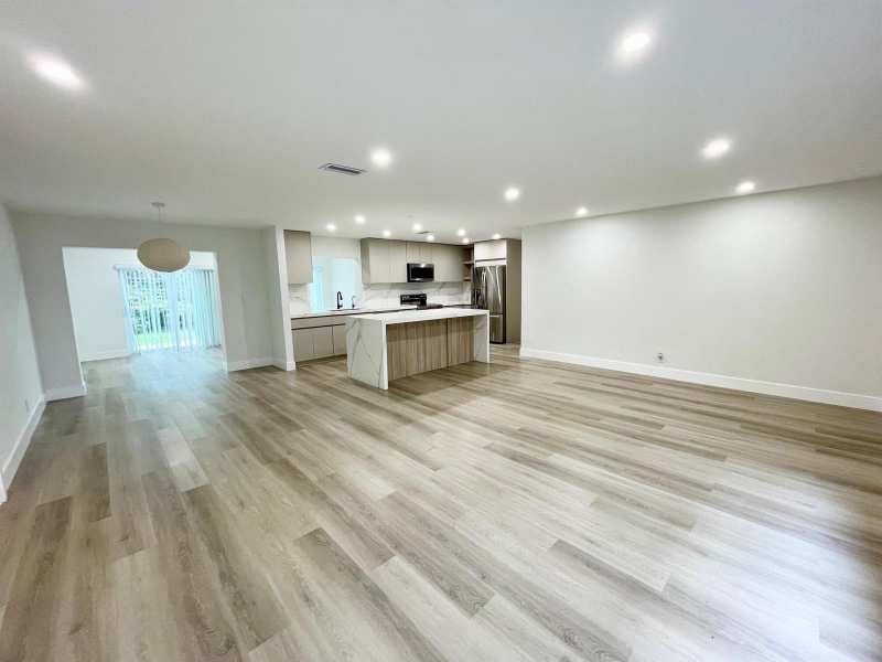 8205 NW 106th Avenue, Tamarac FL 33321