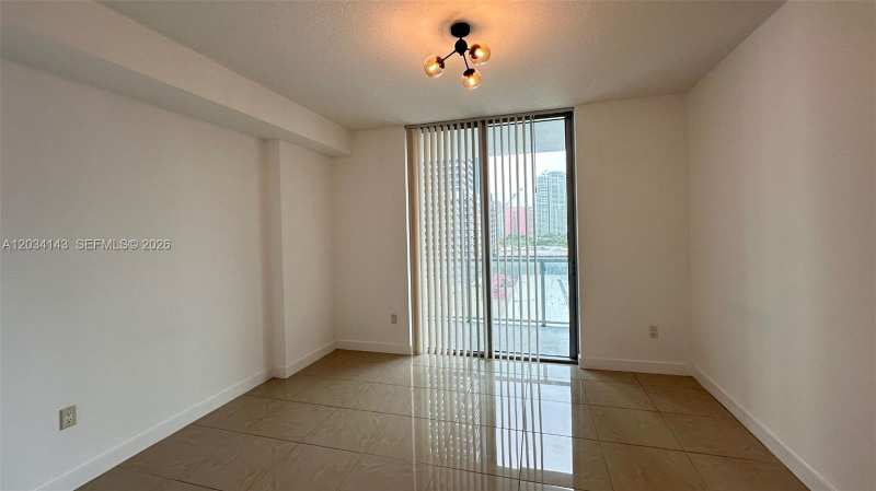 79 SW 12th St, Miami FL 33130