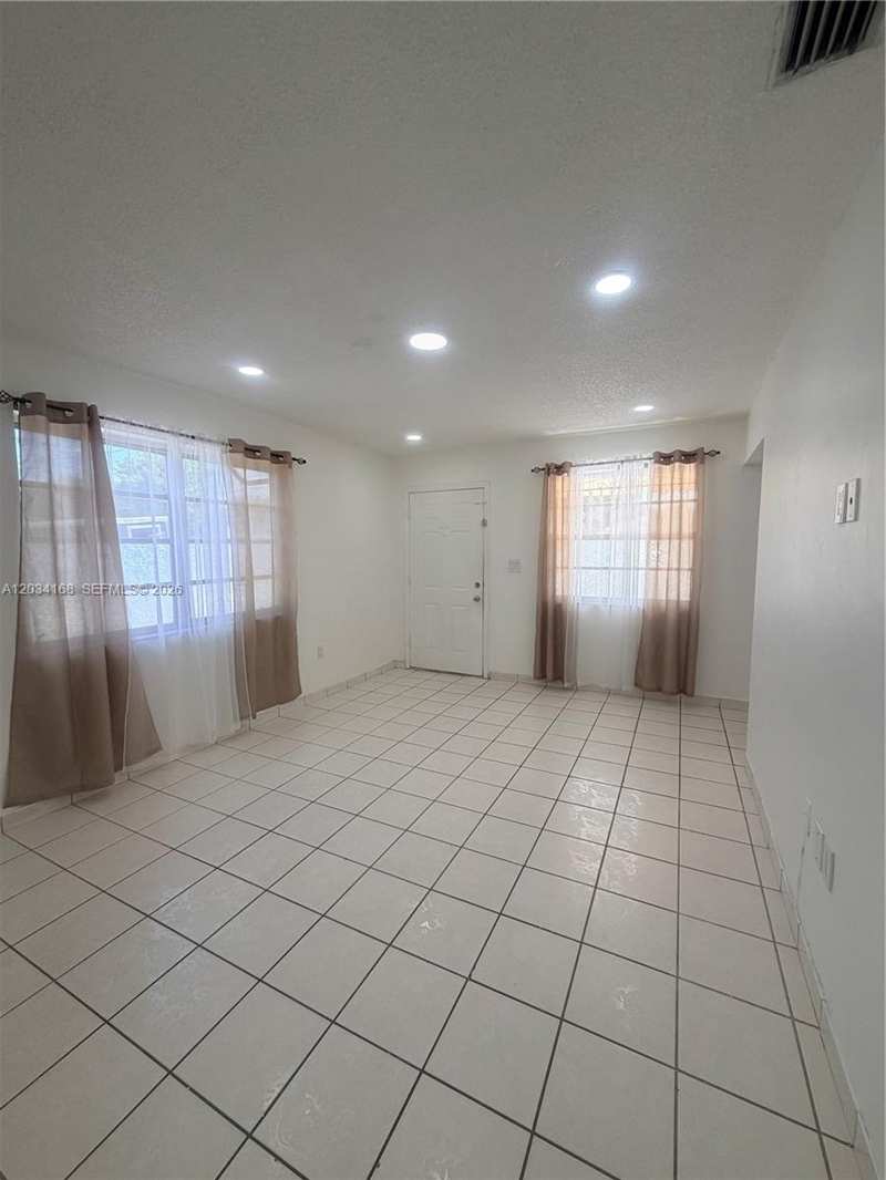 3821 SW 89th Ct, Miami FL 33165