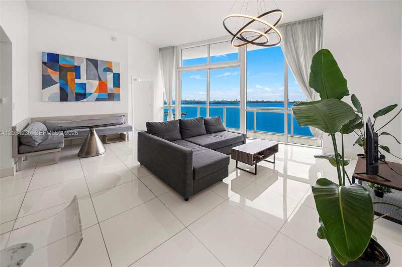 665 NE 25th St # 802, Miami FL 33137