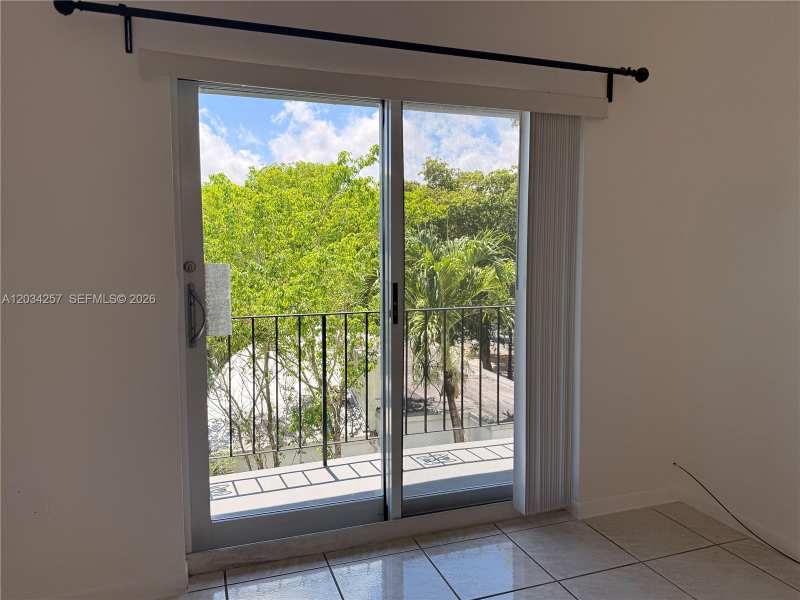1860 SW 22nd St # 11, Miami FL 33145