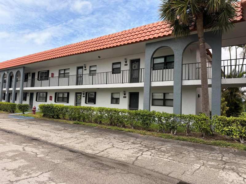 2021 W Woolbright Road # G205, Boynton Beach FL 33426