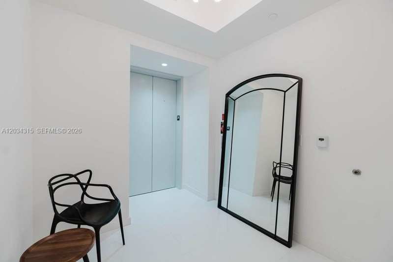 851 NE 1st Ave # 2403, Miami FL 33132