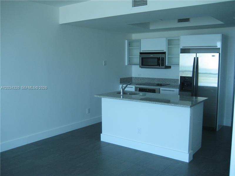 888 Biscayne Blvd # 3310, Miami FL 33132