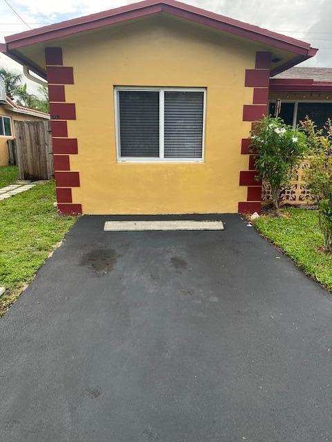 4917 Washington Street, Hollywood FL 33021