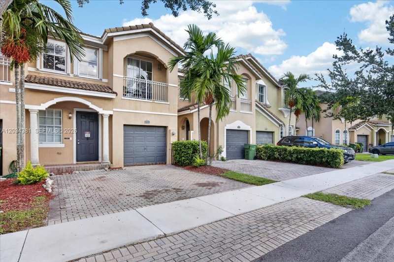 2491 SE 13th Ct, Homestead FL 33035