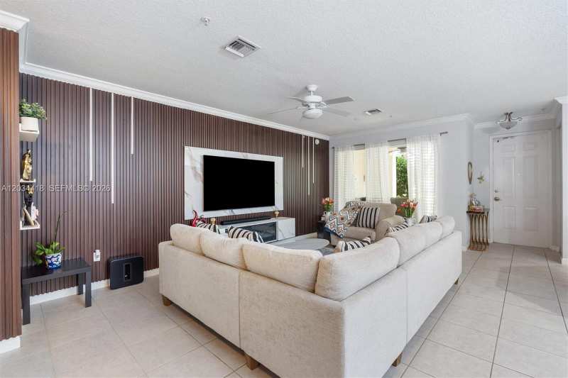 2925 NW 126th Ave # 105, Sunrise FL 33323
