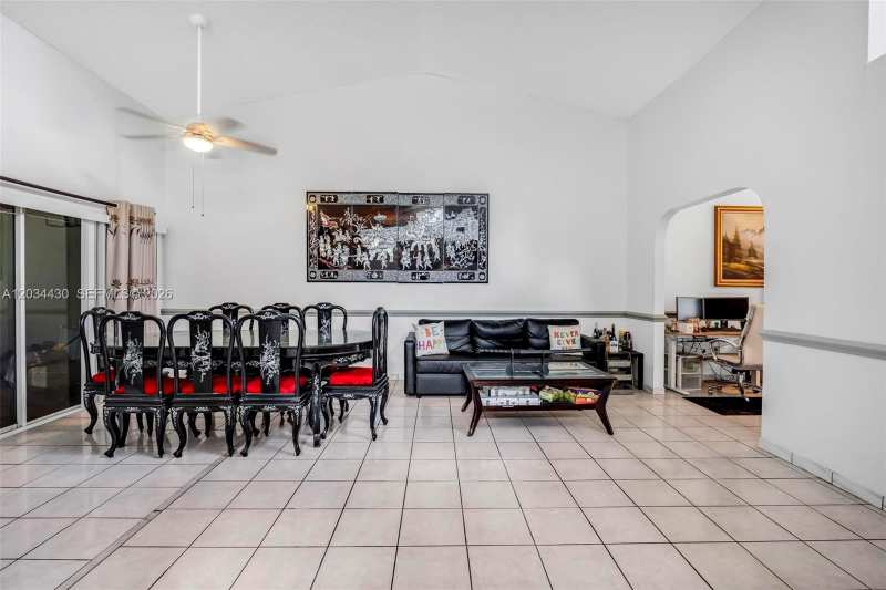 11937 SW 117th Ct, Miami FL 33186