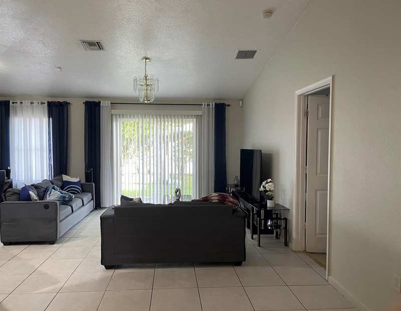5852 Azalea Circle, West Palm Beach FL 33415
