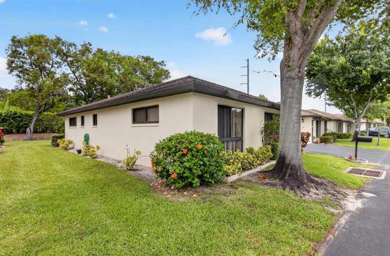 4944 Equestrian Circle # A, Boynton Beach FL 33436