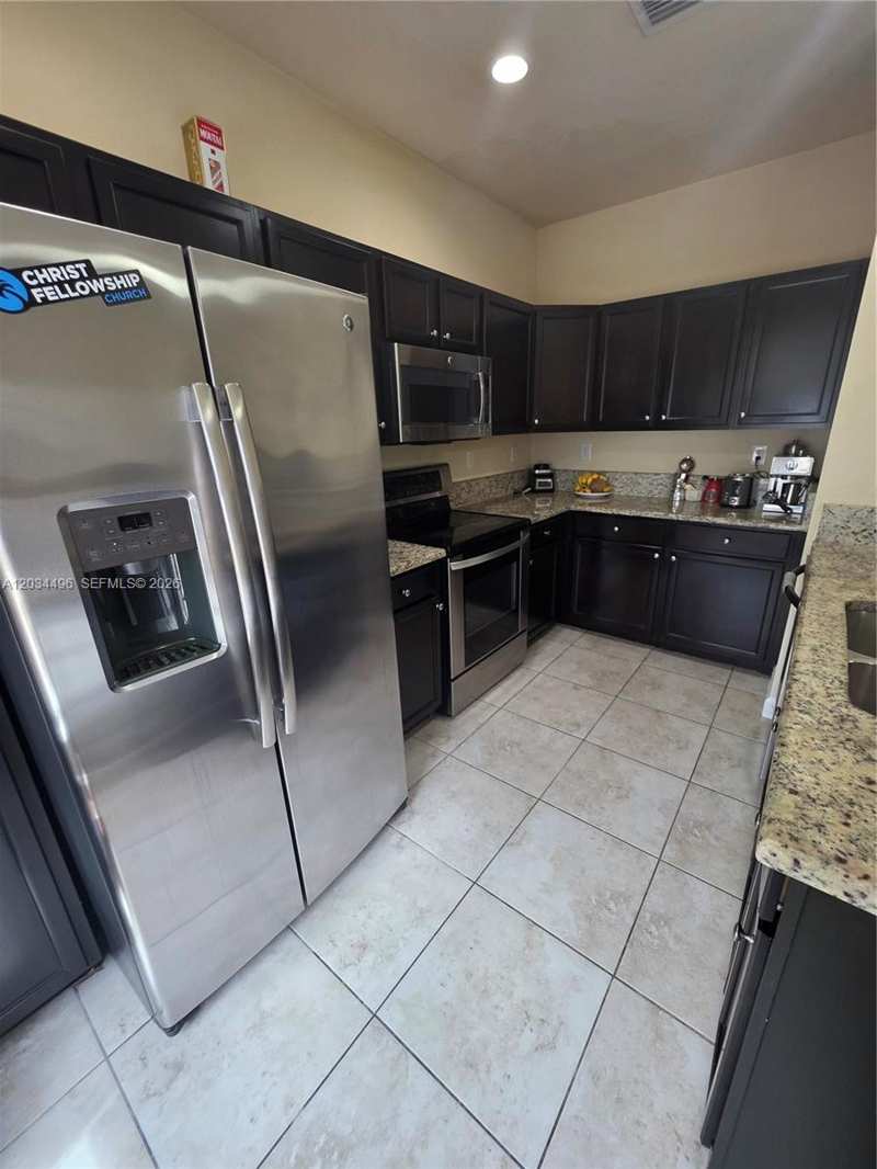9424 SW 171st Pl, Miami FL 33196