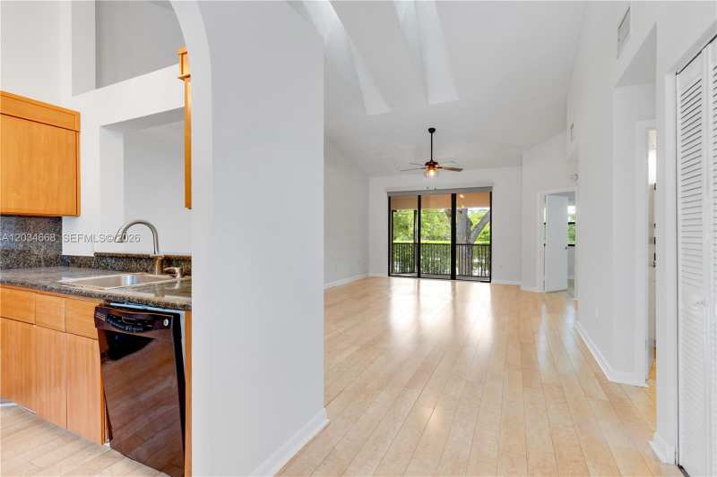 104 NW 98th Ter # 104, Plantation FL 33324