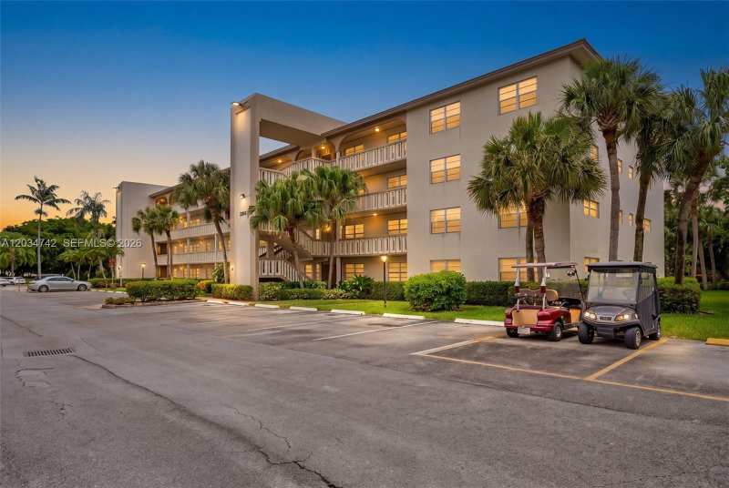 2401 Antigua Cir # E3, Coconut Creek FL 33066