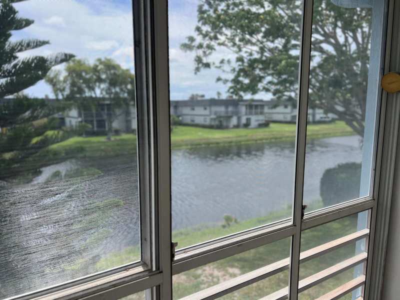 424 Saxony, Delray Beach FL 33446