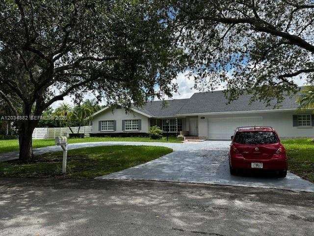 14763 SW 152nd Pl, Miami FL 33196
