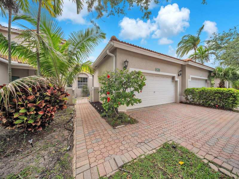 2851 E Aragon Boulevard # 5, Sunrise FL 33313