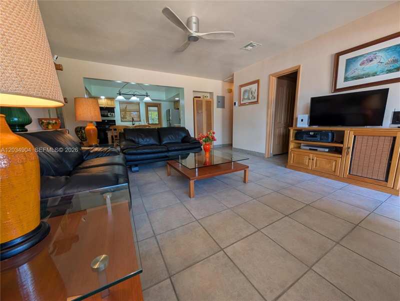 29-33 SE 4th, Dania Beach FL 33004