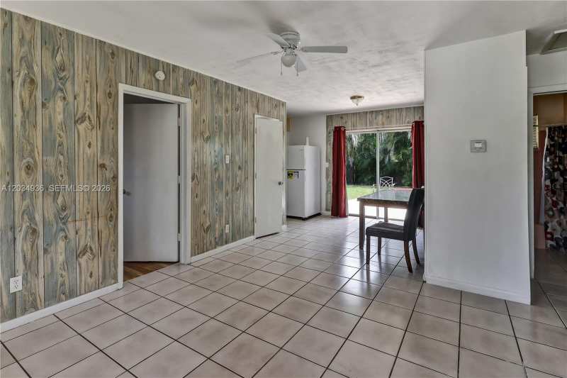 6211 NW 19th St, Sunrise FL 33313
