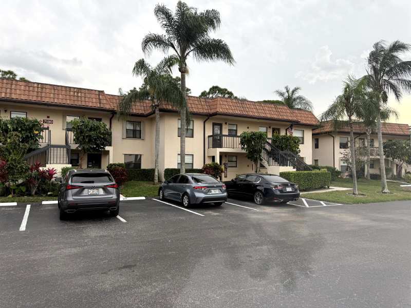 7190 Golf Colony Court # 105, Lake Worth FL 33467