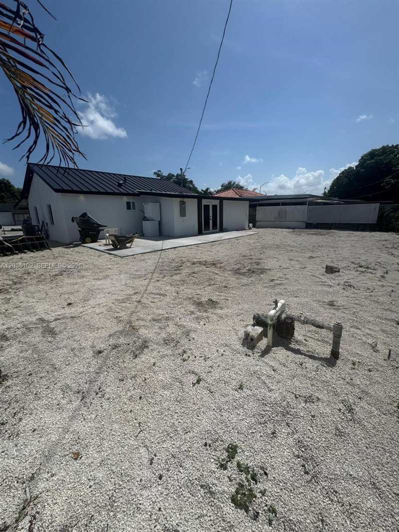 841 NE 4th Pl, Hialeah FL 33010