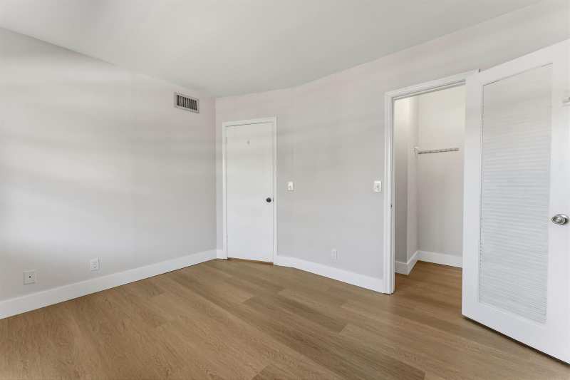 1638 Embassy Drive # 208, West Palm Beach FL 33401