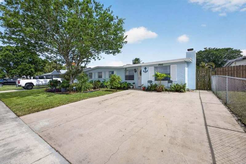 3740 Dunes Road, FL 33410