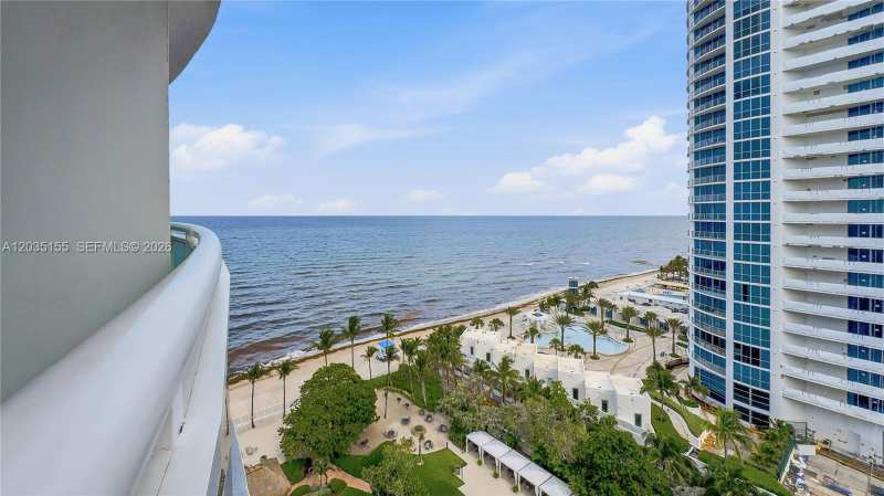 3001 S Ocean Dr # 1415, Hollywood FL 33019