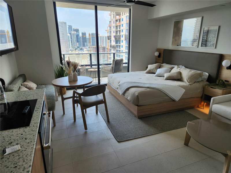 601 NE 1 AVE # 2812, Miami FL 33132