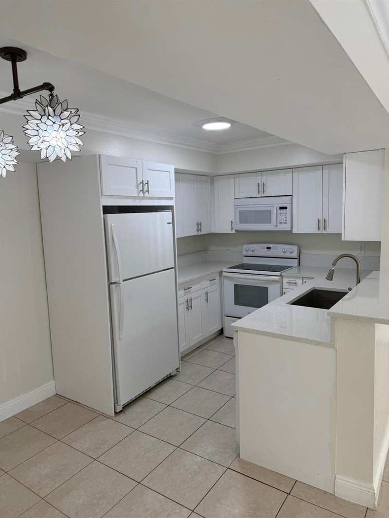 5520 NW 61st Street # 205, Coconut Creek FL 33073