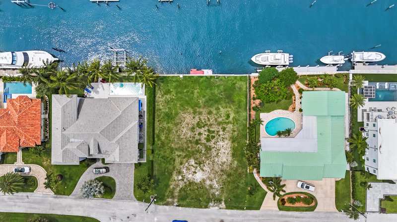 1121 Coral Way, Singer Island FL 33404