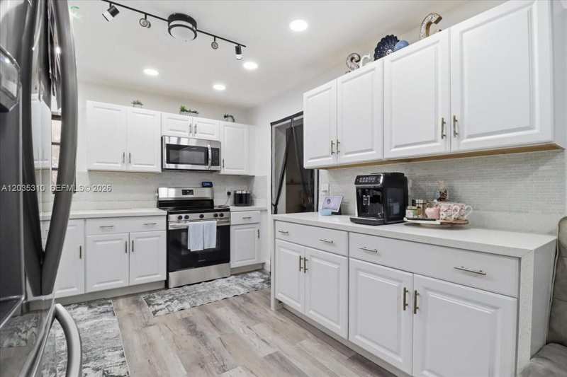 7551 Polk St, Hollywood FL 33024