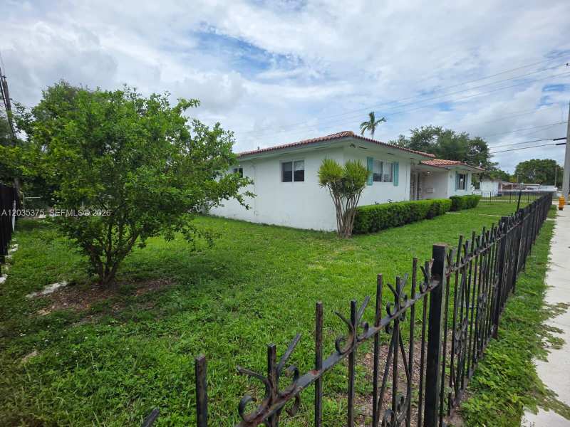 4990 NW 31st Ave, Miami FL 33142