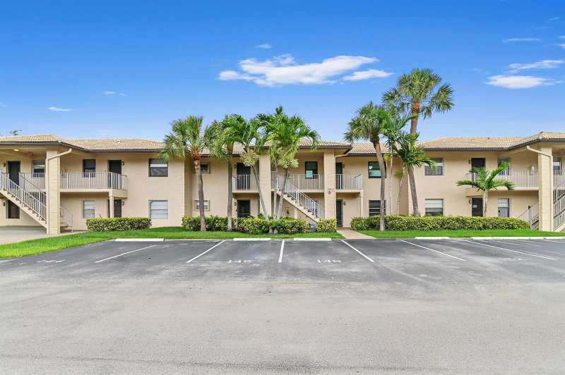 5530 Lakeside Drive # 203, Margate FL 33063