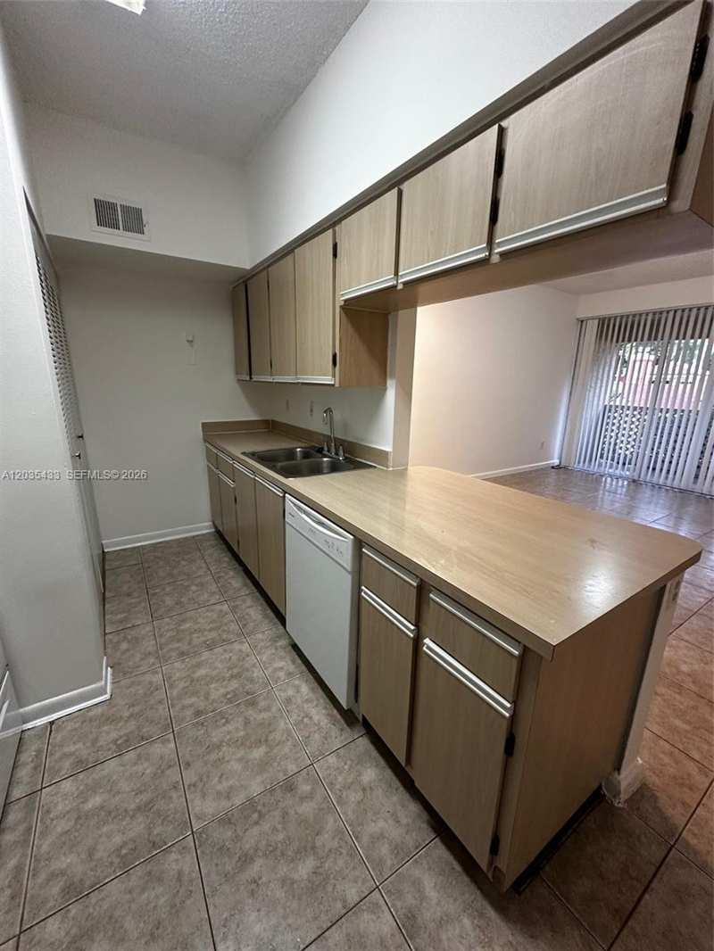 18356 NW 68th Ave # K, Hialeah FL 33015