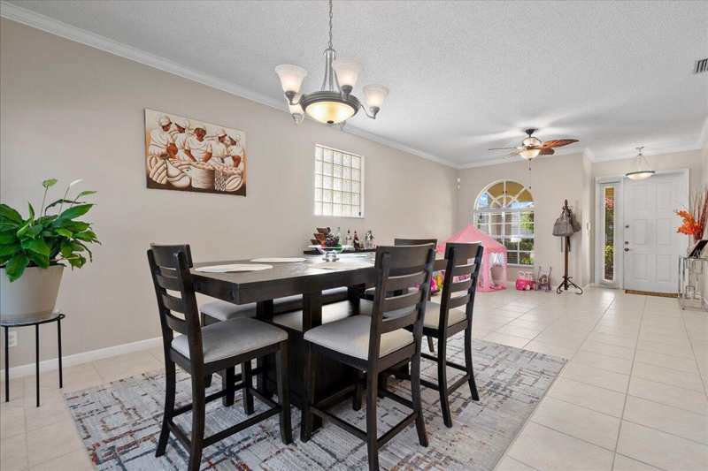 114 Lancaster Way, Royal Palm Beach FL 33414