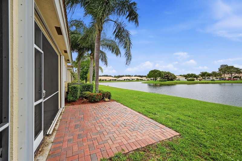 2340 Windjammer Way, West Palm Beach FL 33411