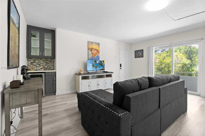 1601 Bay Rd # 7, Miami Beach FL 33139