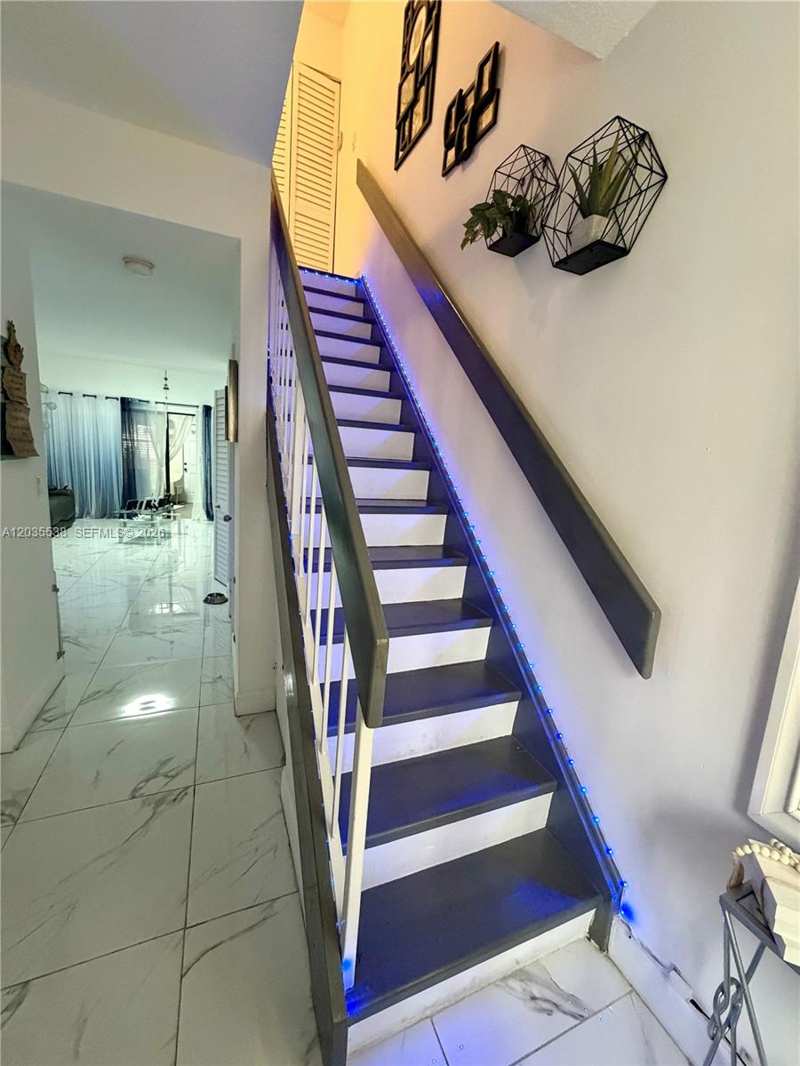 270 NW 71st Ave # 4, Miami FL 33126