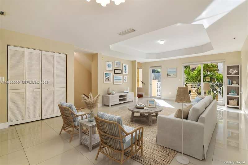 2707 NE 184th Ter, Aventura FL 33160