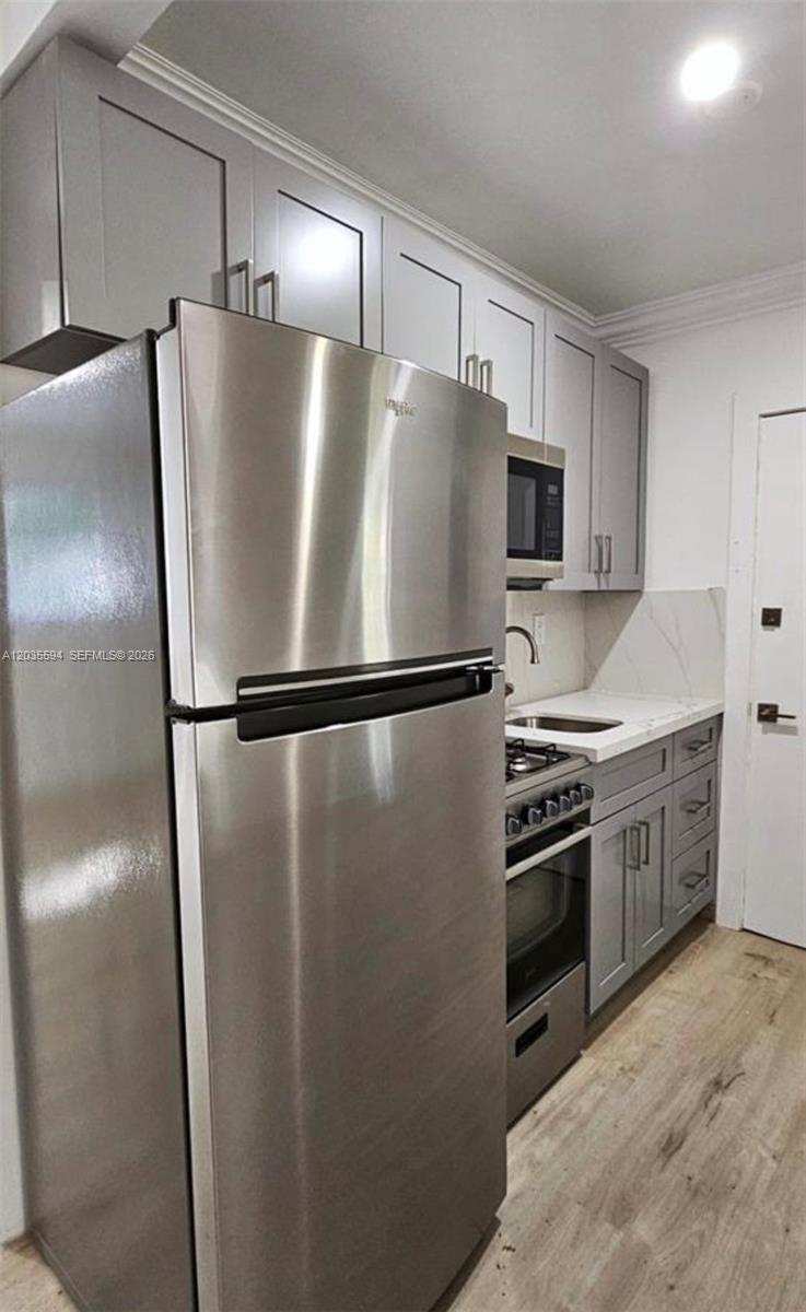 6330 SW 79th St # 19, South Miami FL 33143