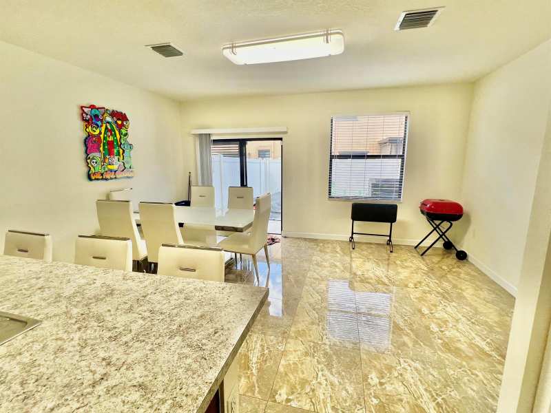 10490 W 33rd Way, Hialeah FL 33018