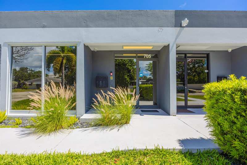 705 Bond Way, Delray Beach FL 33483