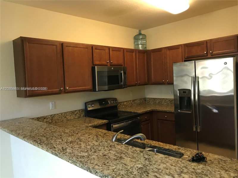 8900 NW 97th Ave # 212, Doral FL 33178