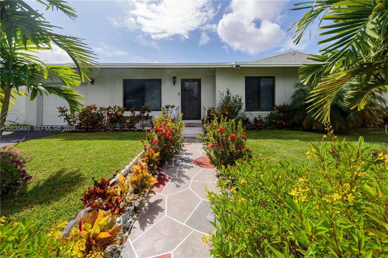 19311 Sterling Dr, Cutler Bay FL 33157