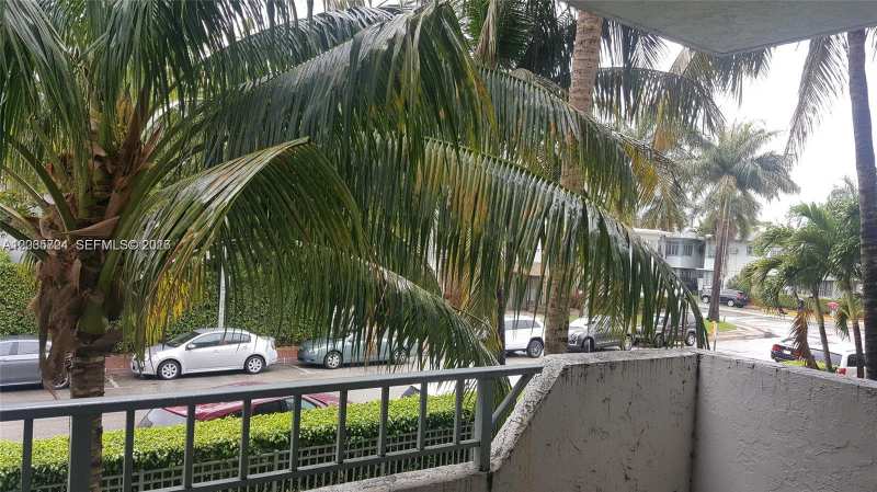 1610 Lenox Ave # 203, Miami Beach FL 33139