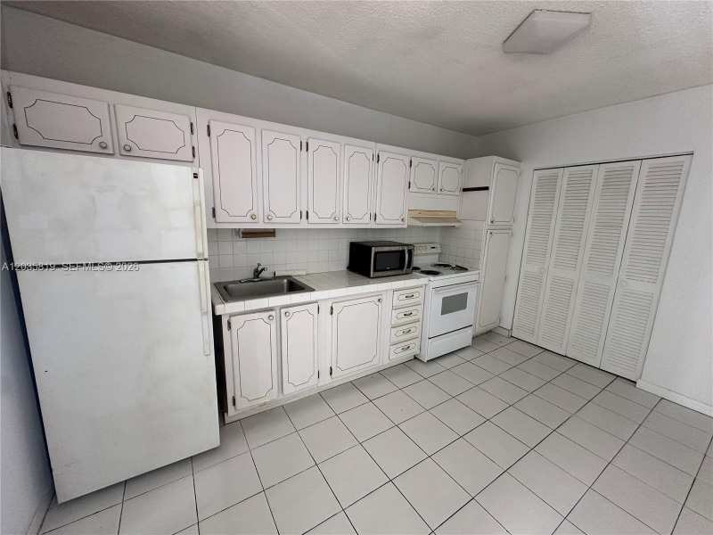 1340 Lincoln Rd # 309, Miami Beach FL 33139