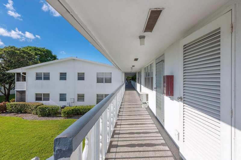 393 Windsor, West Palm Beach FL 33417