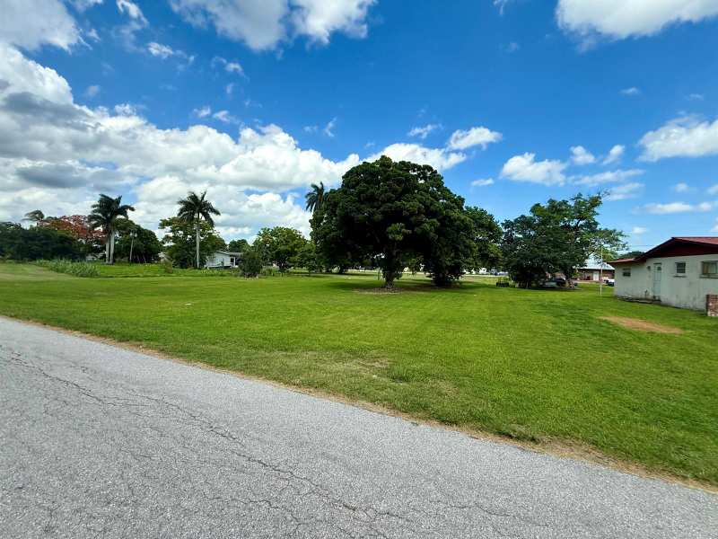 0 SE 2nd Street, South Bay FL 33493