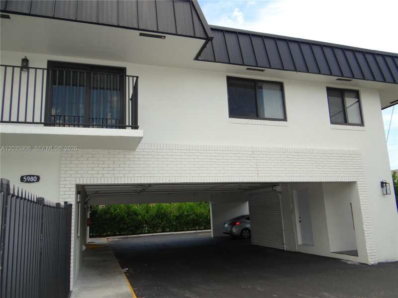 5980 SW 40th Ave # C, Dania Beach FL 33312