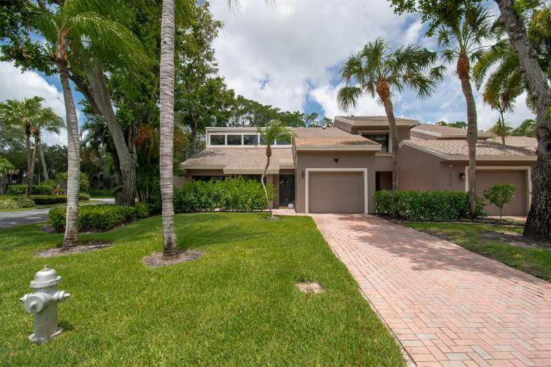 6602 Thornhill Court, Boca Raton FL 33433